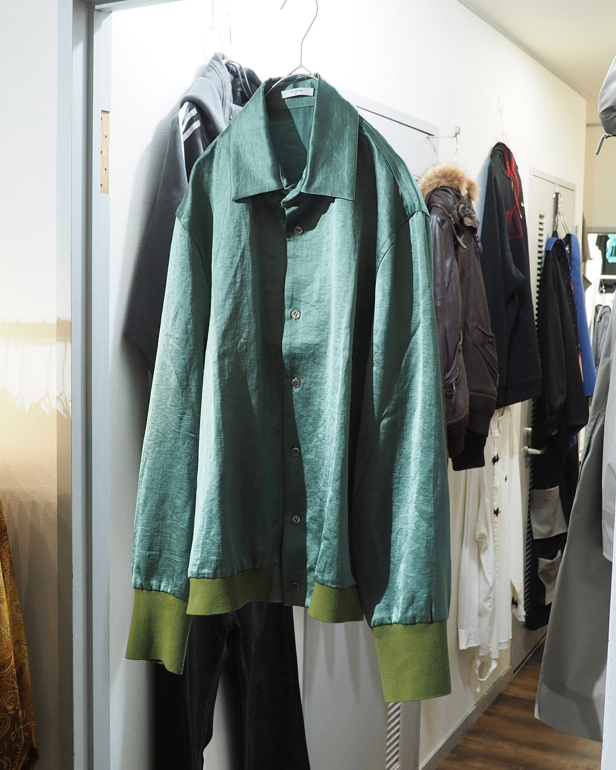 " lot holon " Shiny green color satin combination shirt jacket