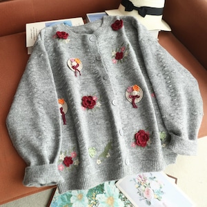 2色/デザイン刺繍ニットカーディガン ・12630 2色/デザイン刺繍ニットカーディガン ・12630