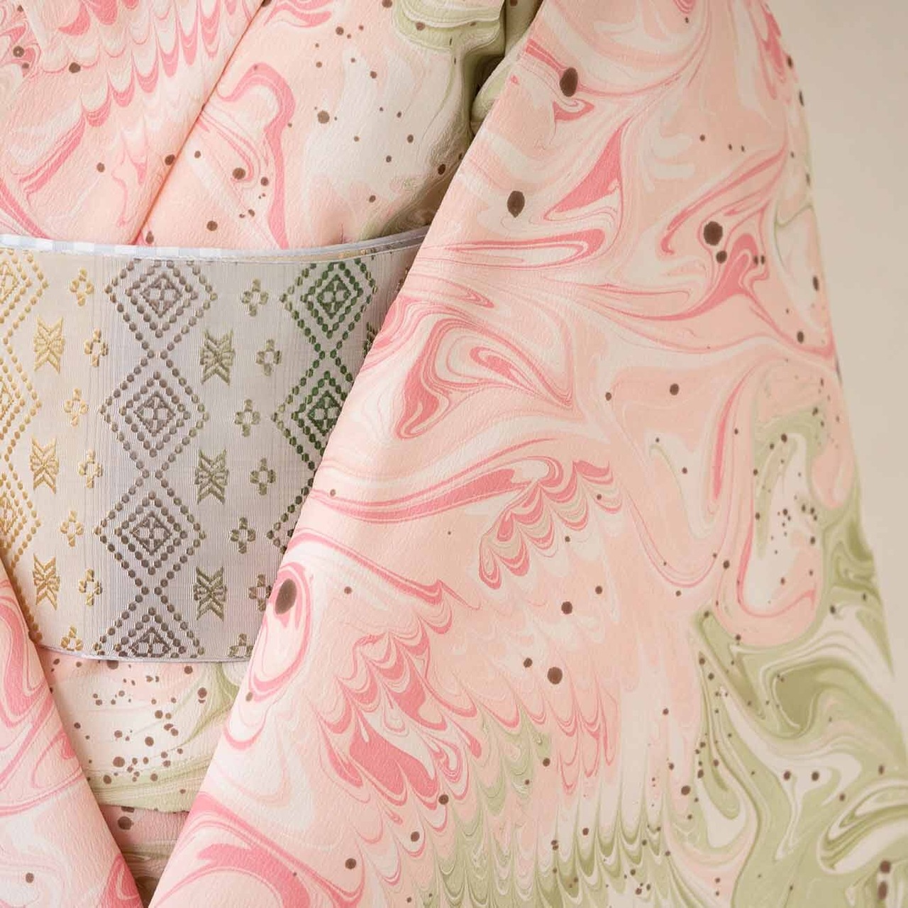 《ピスタージュ×ストロベリークリーム》❤︎マーブル柄〜洗えるきもの(シルジェリー)〜