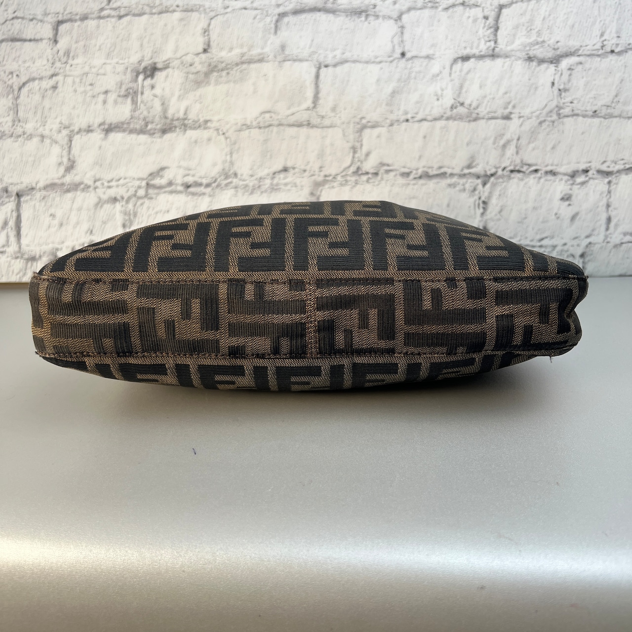 FENDI フェンディ ズッカ  キャンバス ハンドバッグ ブラウン A-10173