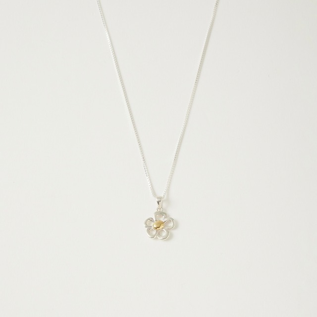 NICK GEAR  Flower necklace