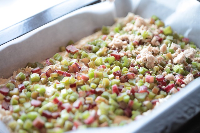 季節のフルーツクランブルケーキ（ルバーブ）<Plant-based>