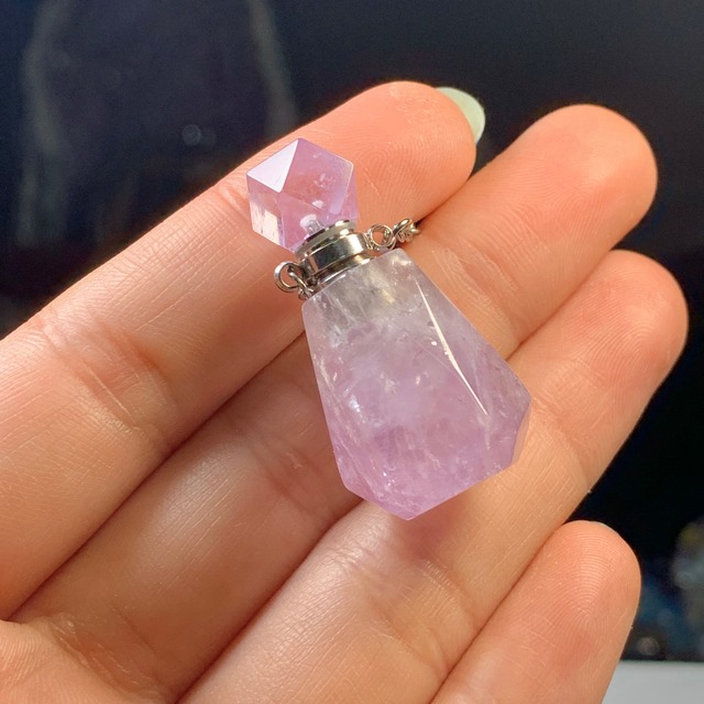 4.アメジスト・香水瓶