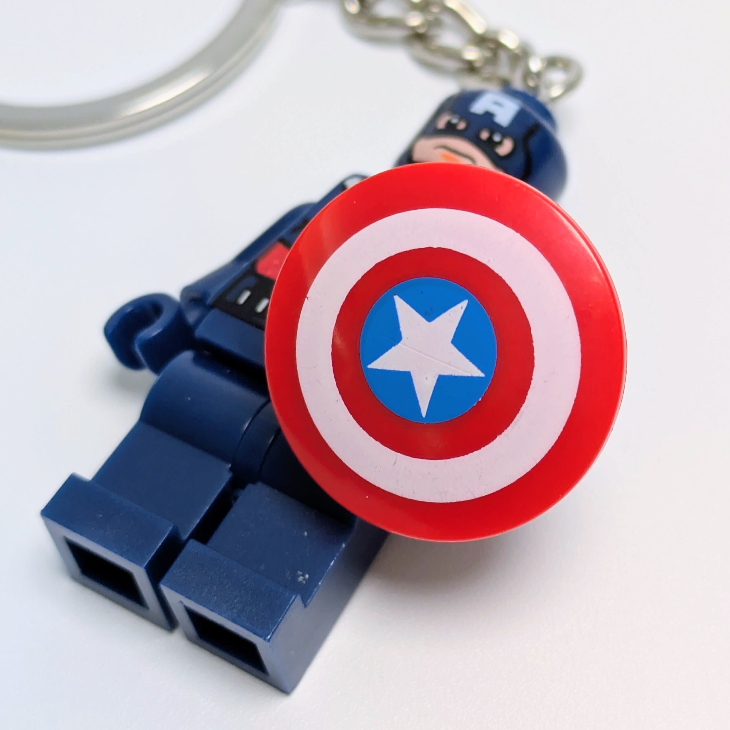 ★ブロックフィギュアキーホルダー★【 Captain America / キャプテン・アメリカ 】『 スティーブ・ロジャース 』 MARVEL / マーベルコミックス〚アメリカン雑貨 アメトイ〛