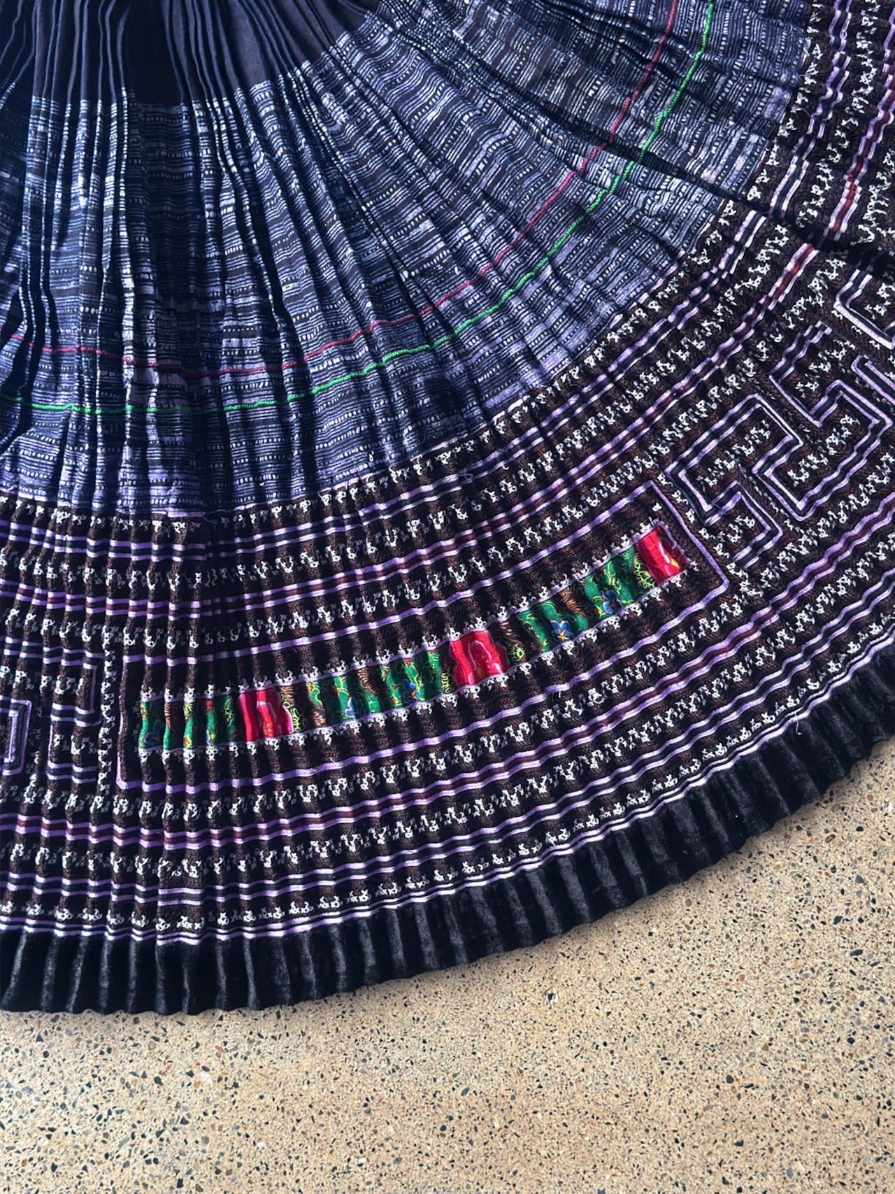 333 original/H'mong tribe custom vintage apron skirt