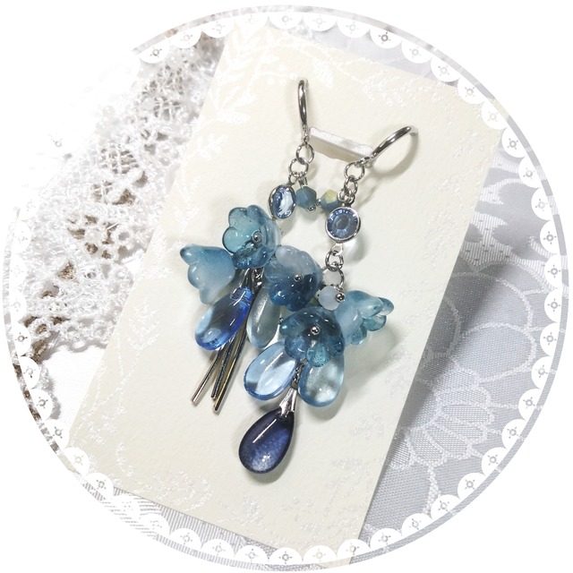 【イヤリング】白群色の涓滴