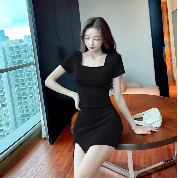 【新作】【送料無料】 新しいスタイル純粋な欲望ホットガールスクエアネックドレス夏のセクシーな痩身半袖スカートスリットヒップスカート 0241757816252