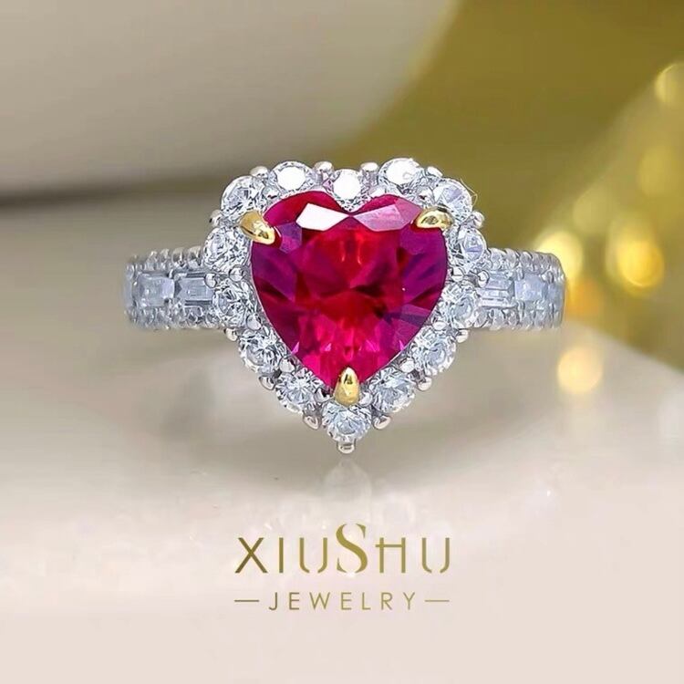 ピジョンブラッドルビークリスタル。