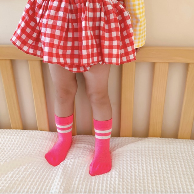 【即納】ネオン・パステルのラインソックス 4足セット