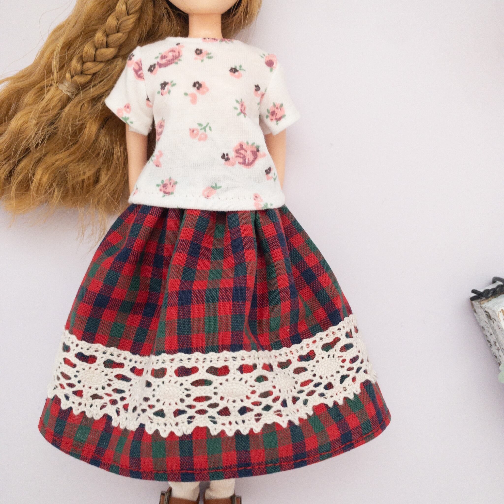 2点セット】トレーナースカートセット服（白花トレーナー赤チェック