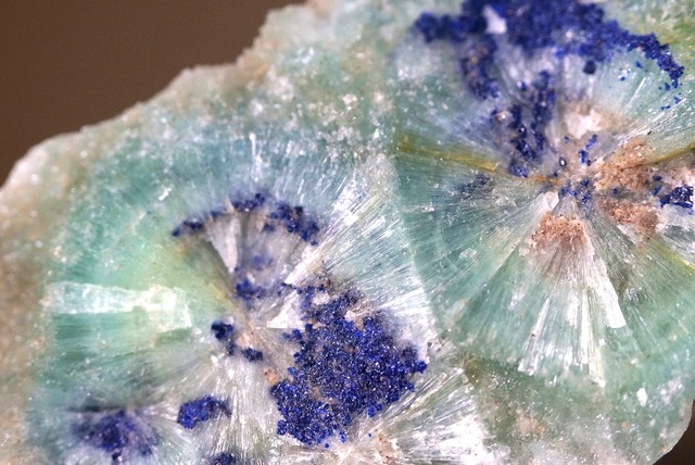 ブルーアラゴナイト / アズライト　Aragonite with Azurite ④