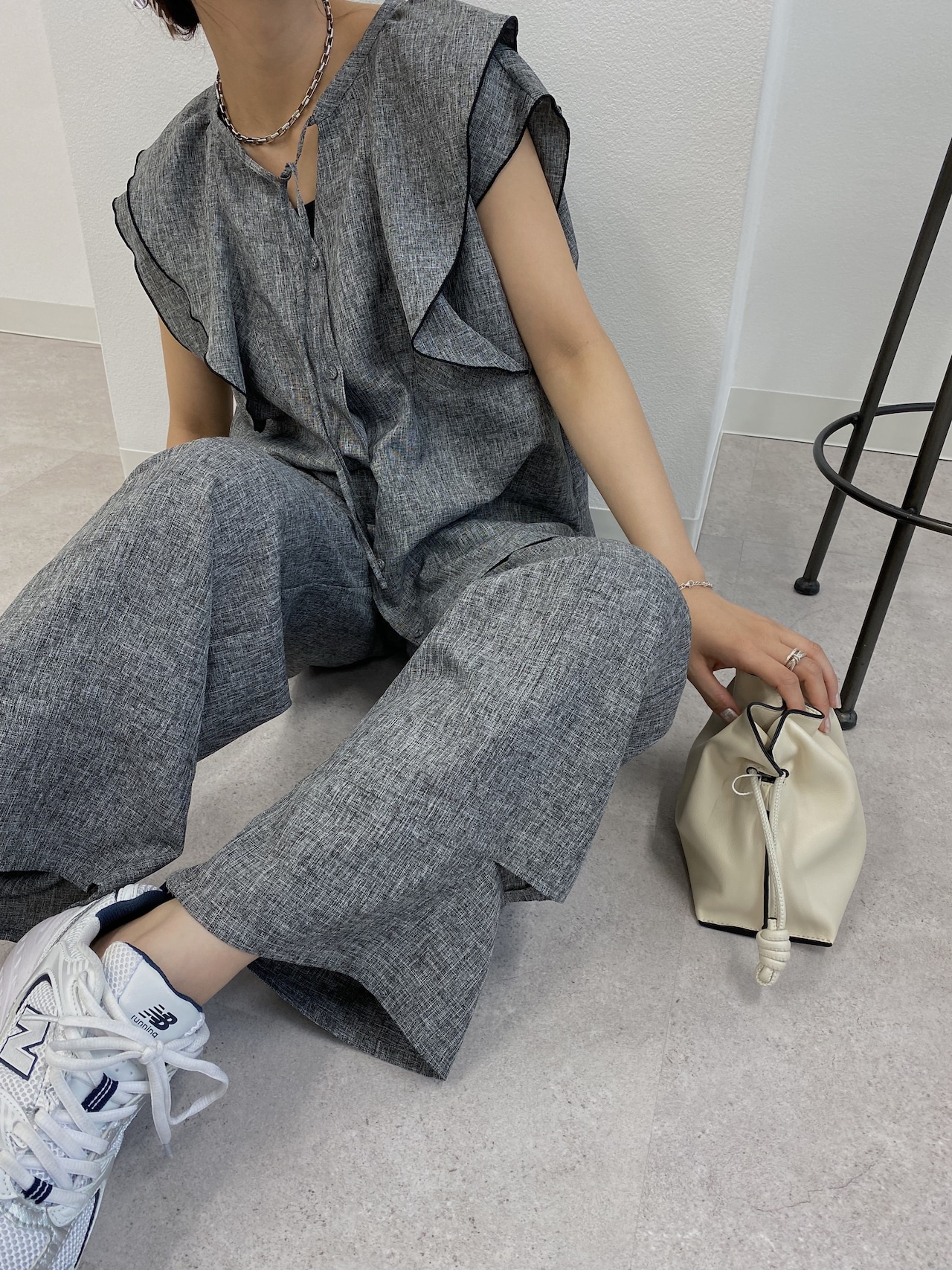 hem slit melange tuck pants