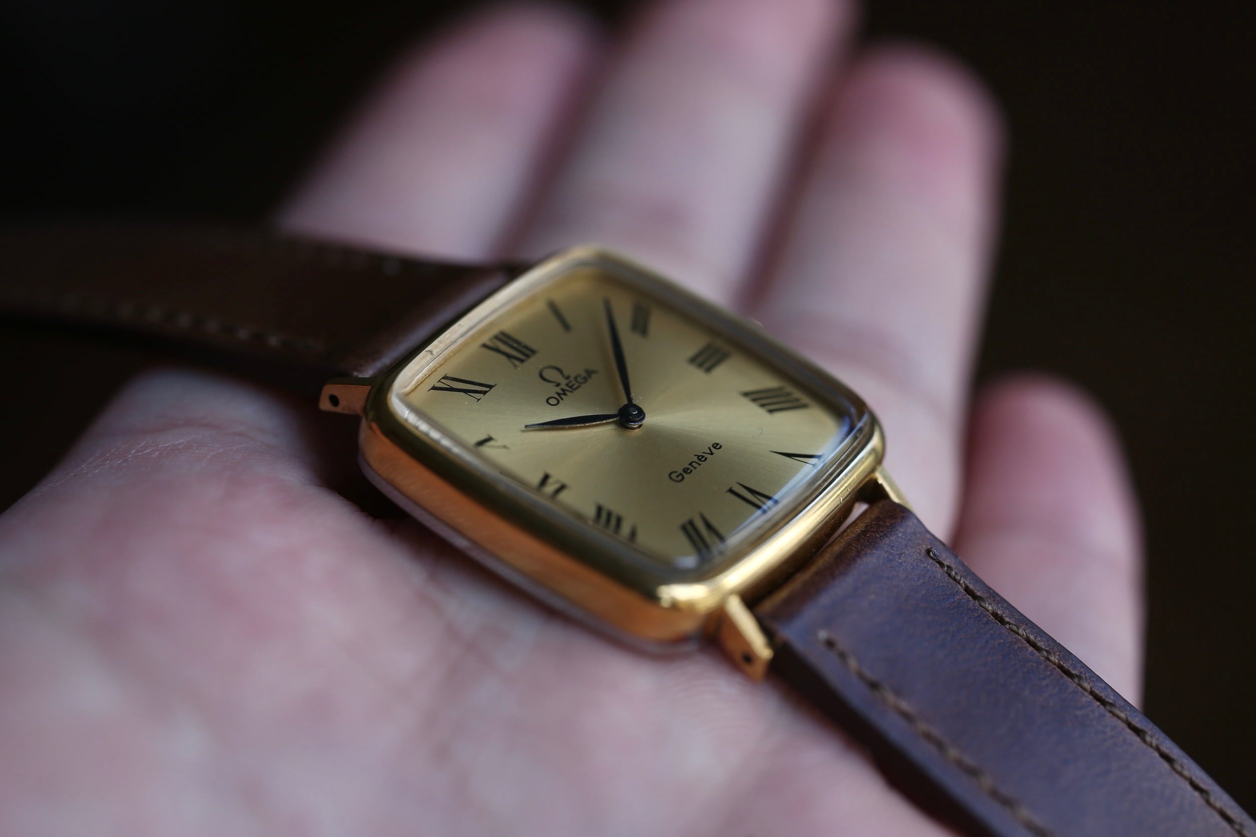 美品 オメガ ジュネーブ スクエア ゴールド 手巻き レディース Omega オメガ ジュネーブ スクエア ゴールド 手巻き レディース Omega 【公式