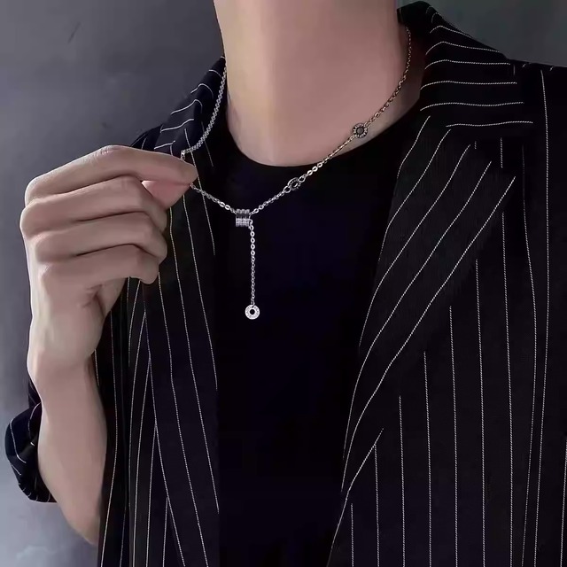 thin hole necklace (N20)