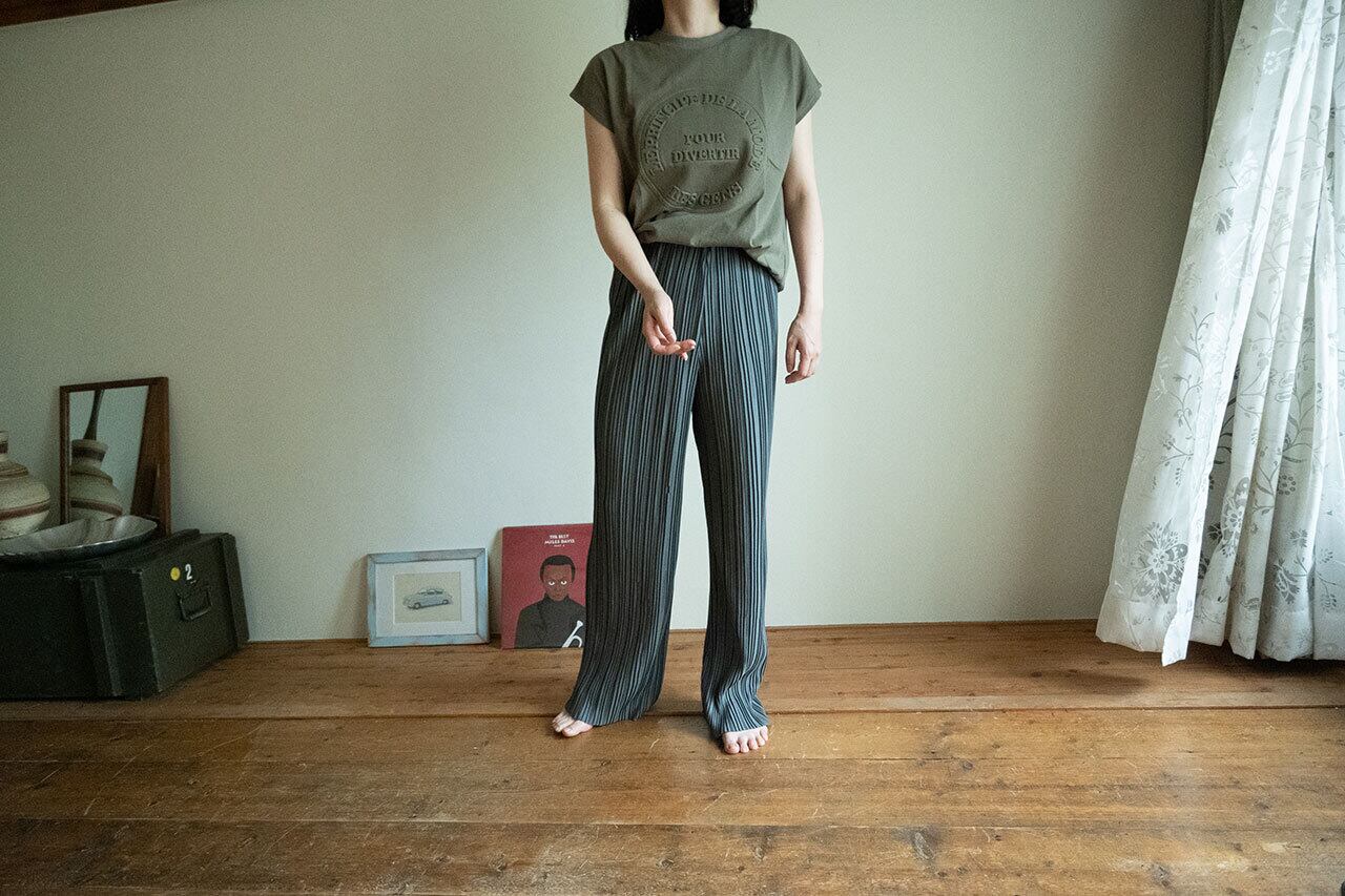 エンボスロゴTOPS