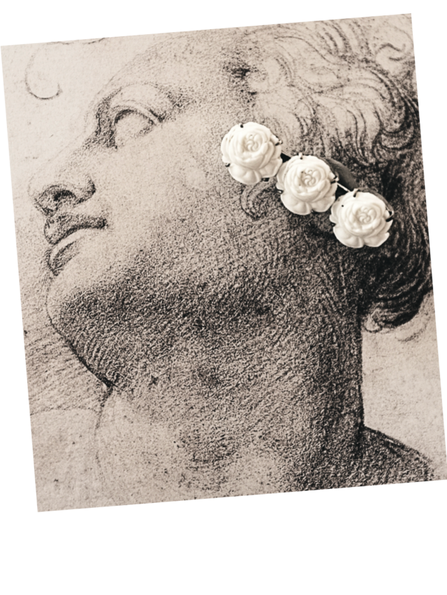 フランス  三人の白薔薇とブローチ アンティーク
