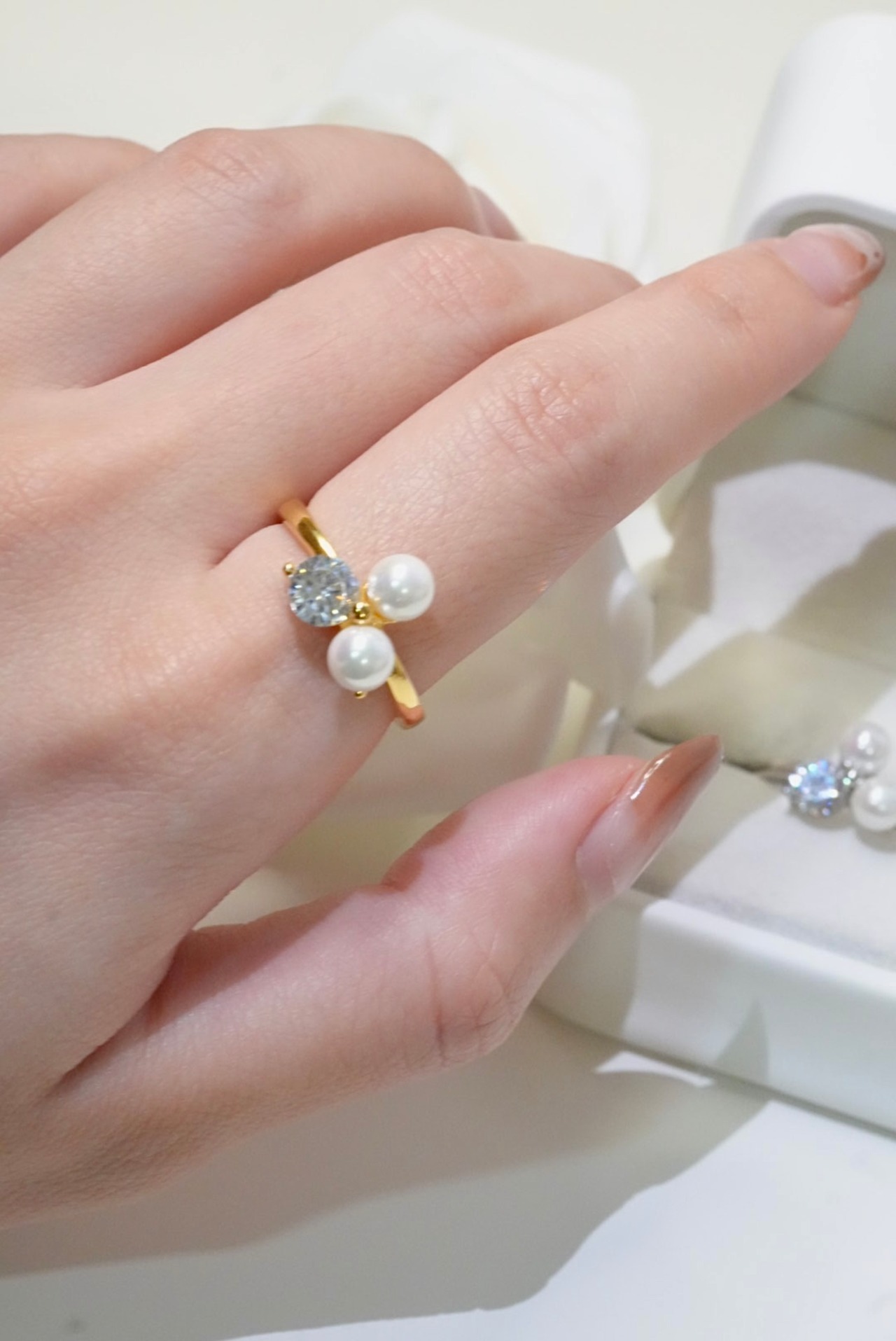 pearl clover ring