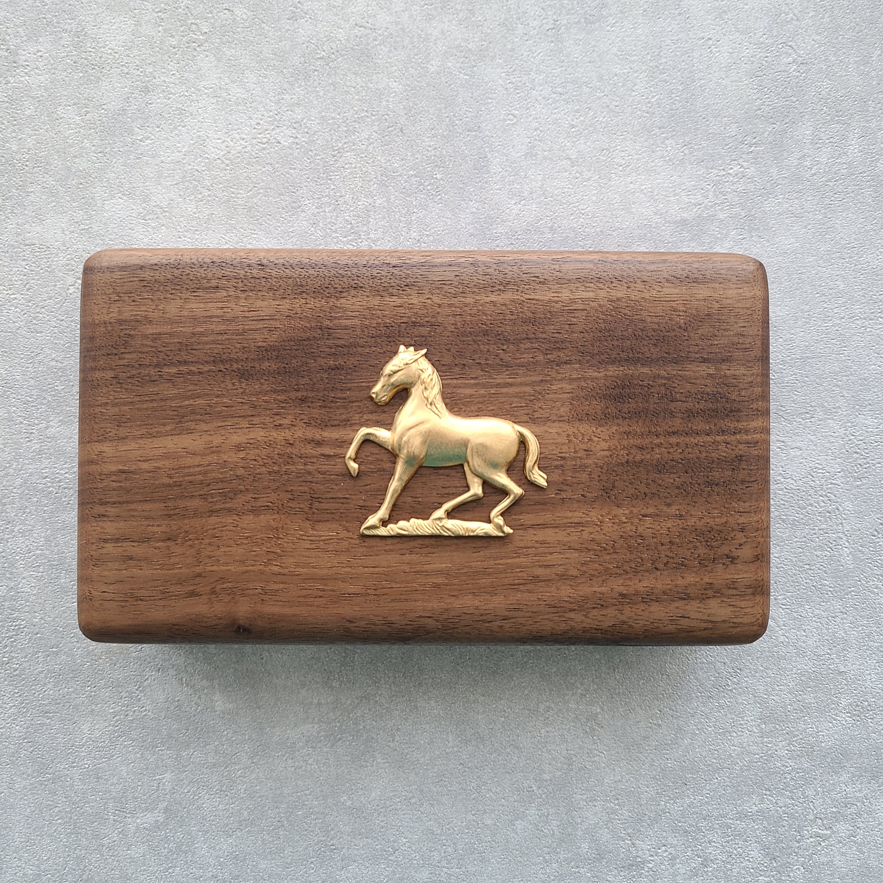 ギフト対応】馬モチーフ付きジュエリーケース｜大人可愛い木製