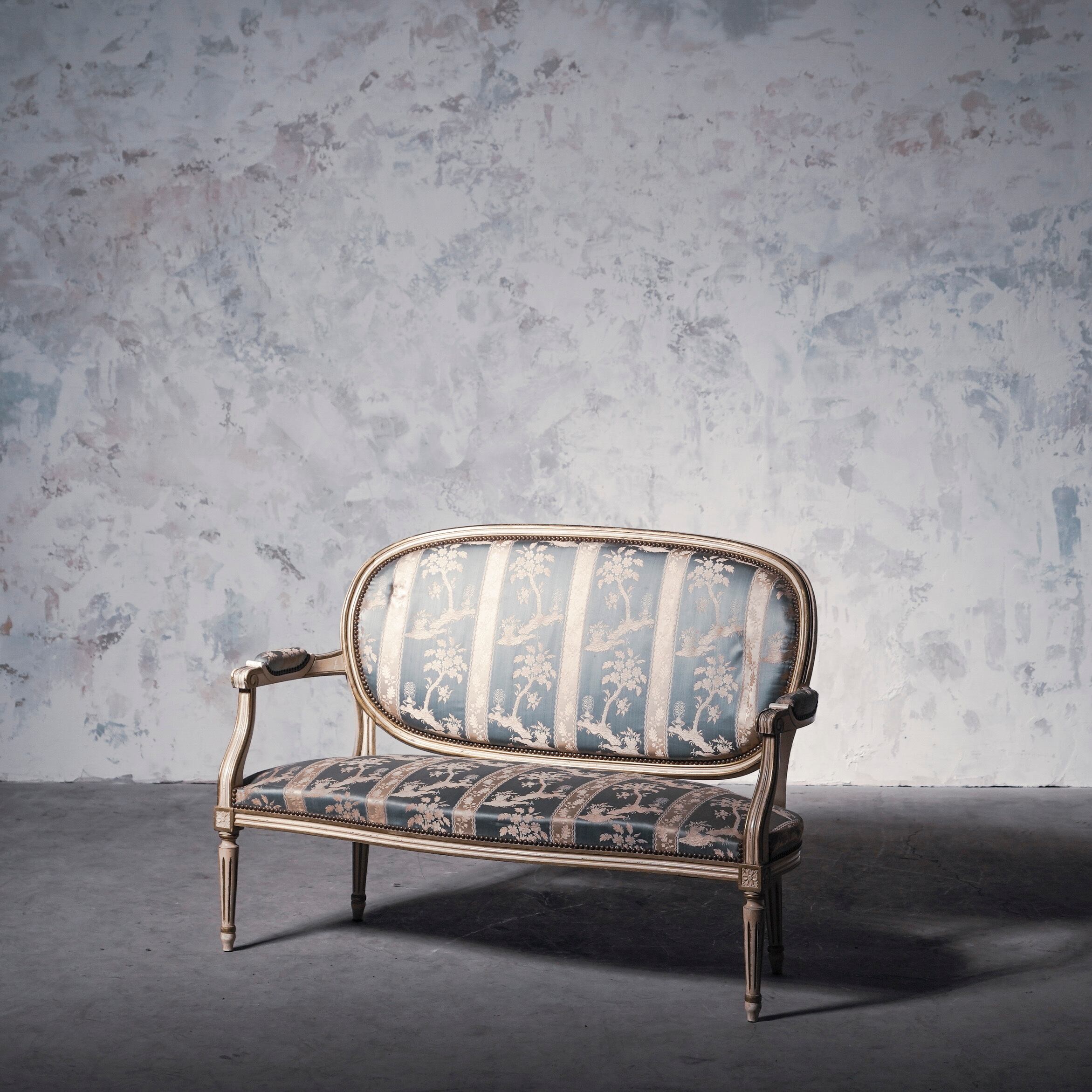 アンティーク2シーターソファー/空間装飾/ディスプレイ/店舗什器