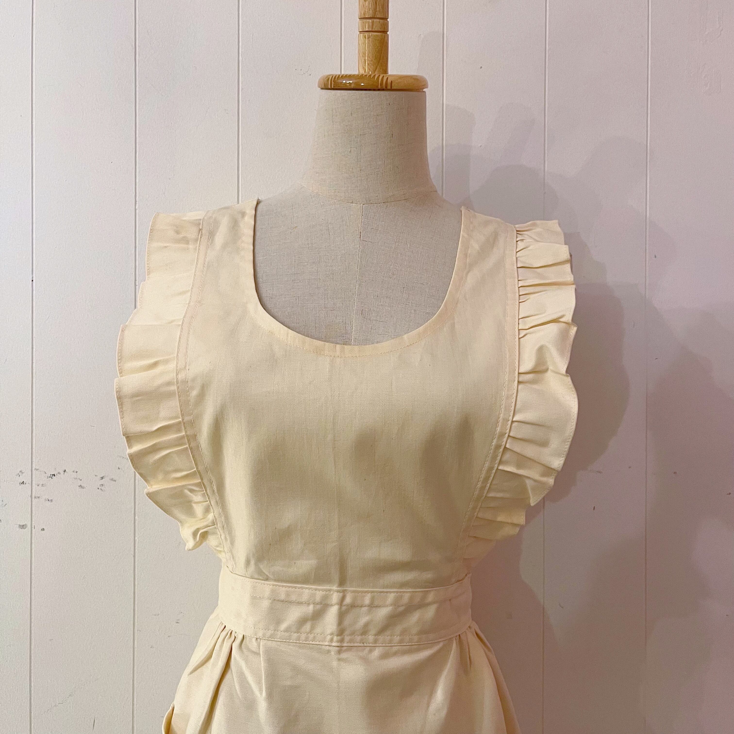 dog & boy cream frill apron