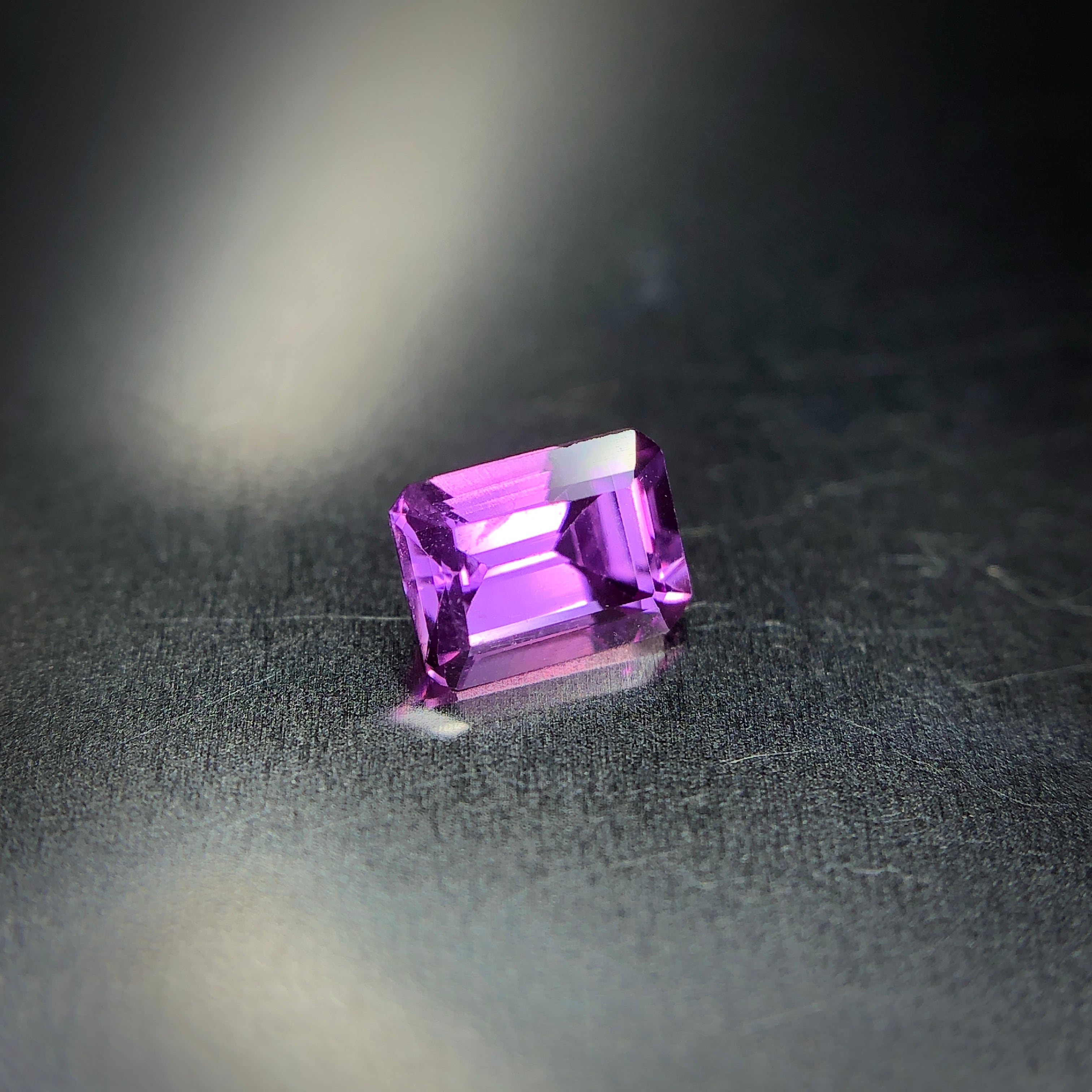 可憐で高貴な桃紫色 0.32ct UP 天然 パープルサファイア | Frederick’s Gems&Jewelry powered by BASE