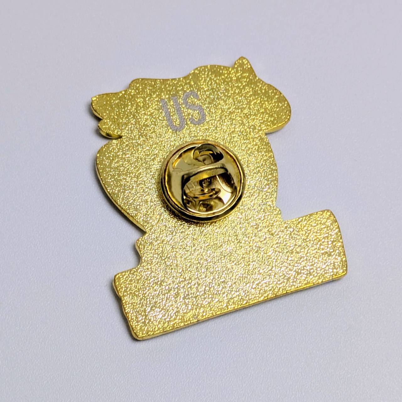 ★ピンズ PINS★ピンバッジ 【 Yogi Bear ( ヨギ・ベア )  】 〚アメリカン雑貨 アメトイ〛