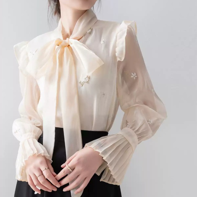 フラワー シースルー ボウタイ ブラウス