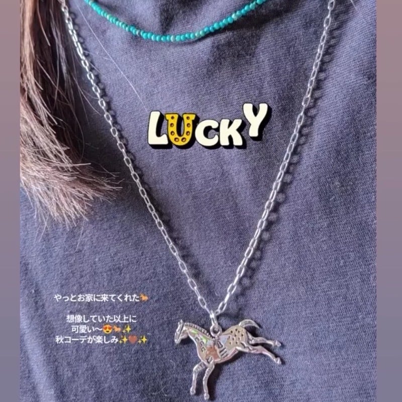 再々入荷】駆け抜ける馬 ペンダントトップ／ネックレス ホース 馬 蹄鉄