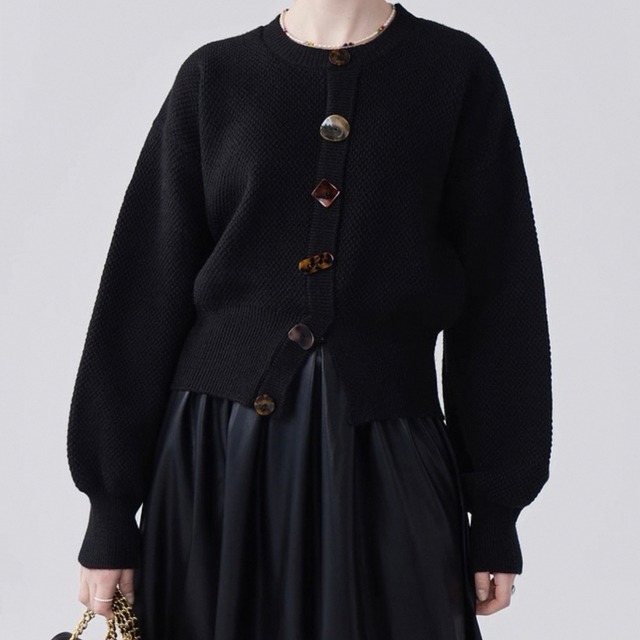 ブラウンマルチボタンニットトップス　N00284