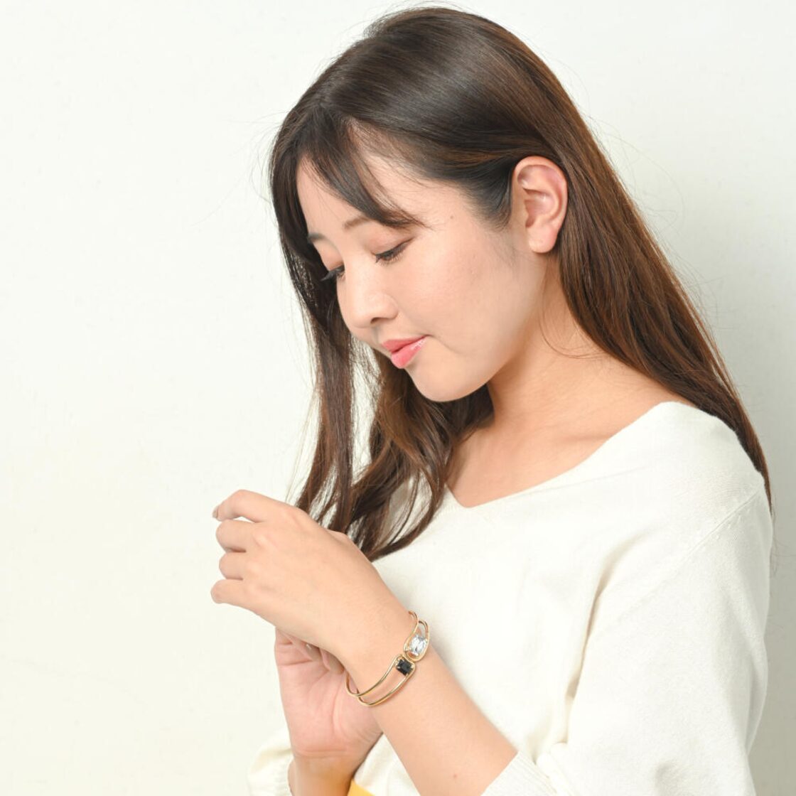 大人気オススメ》ブレスレット バングル レディース ビジュ キラキラ  