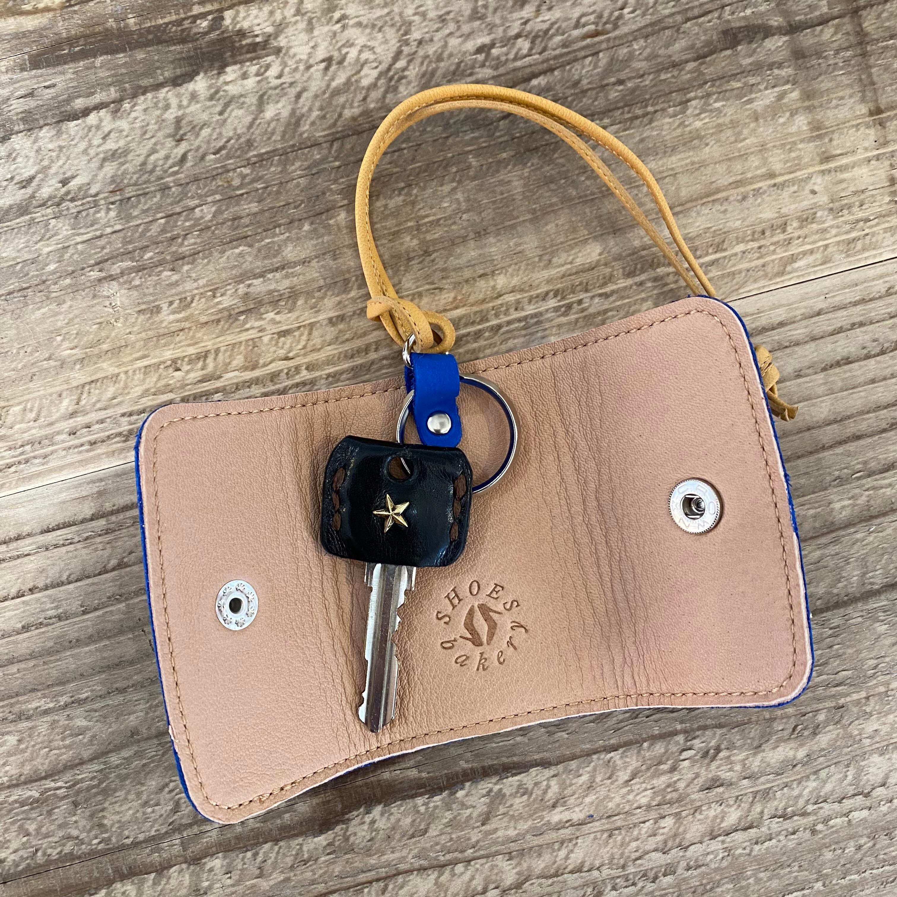 レザーキーケース ピンク、レッド、グリーン、イエロー、ブルー