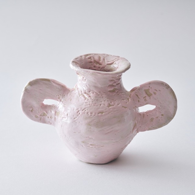 Satoko Kako / Pink vase with two handles