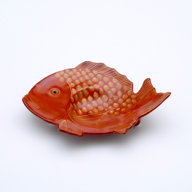 朱塗金彩鯛型13cm小皿