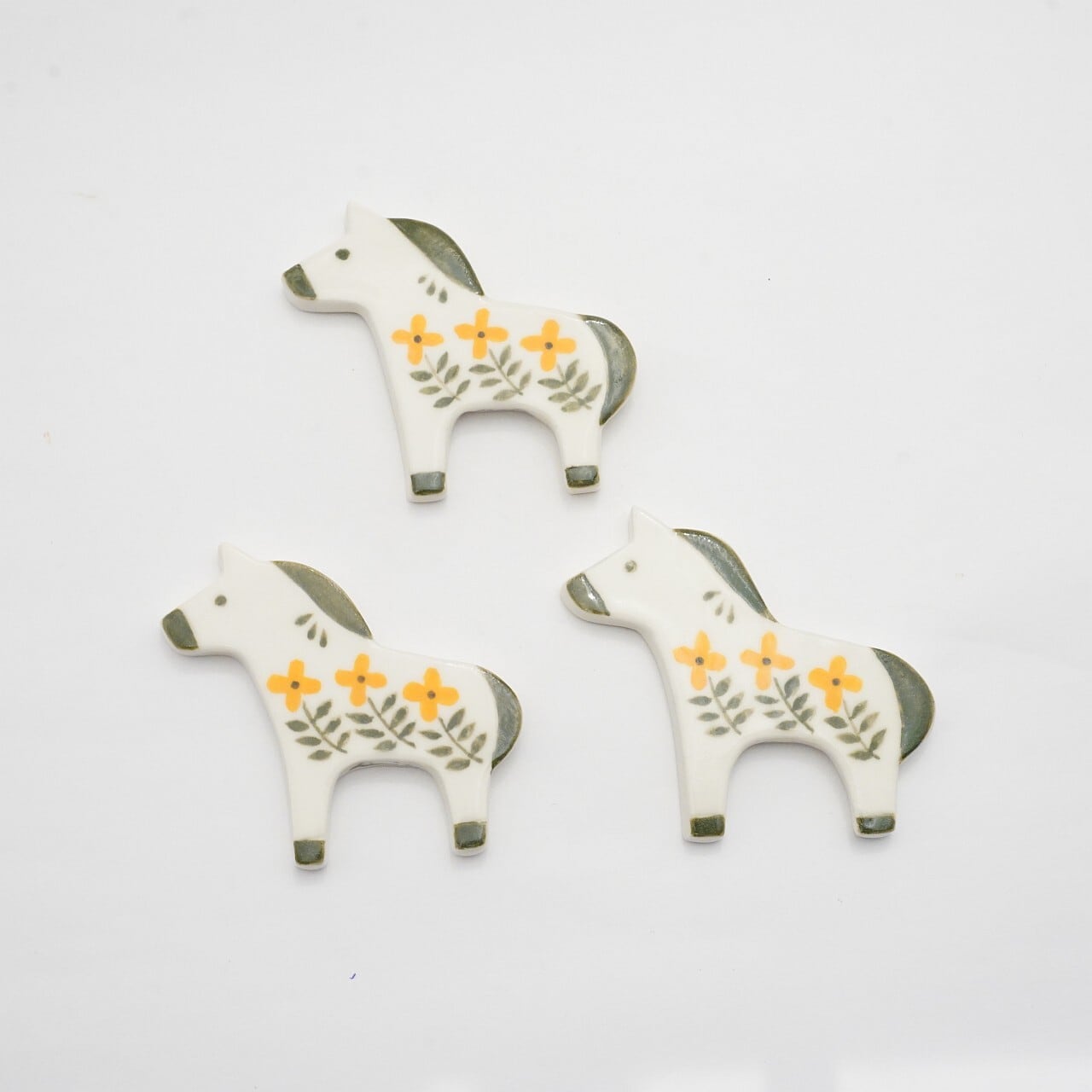 【久保島 利恵】幸せを呼ぶ馬 金木犀 箸置き A-2