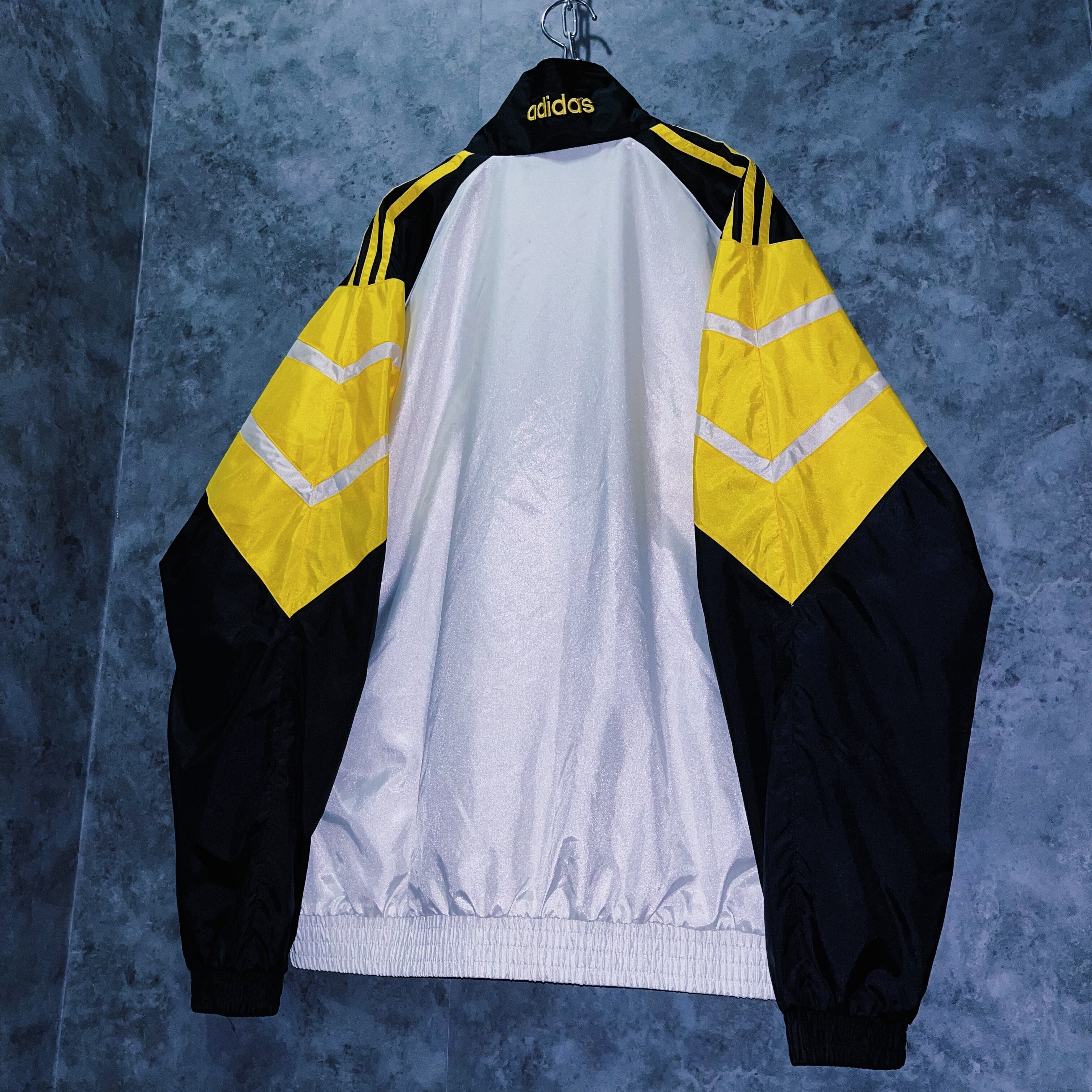 doppio】90's vintage “adidas” switching color design Nylon track
