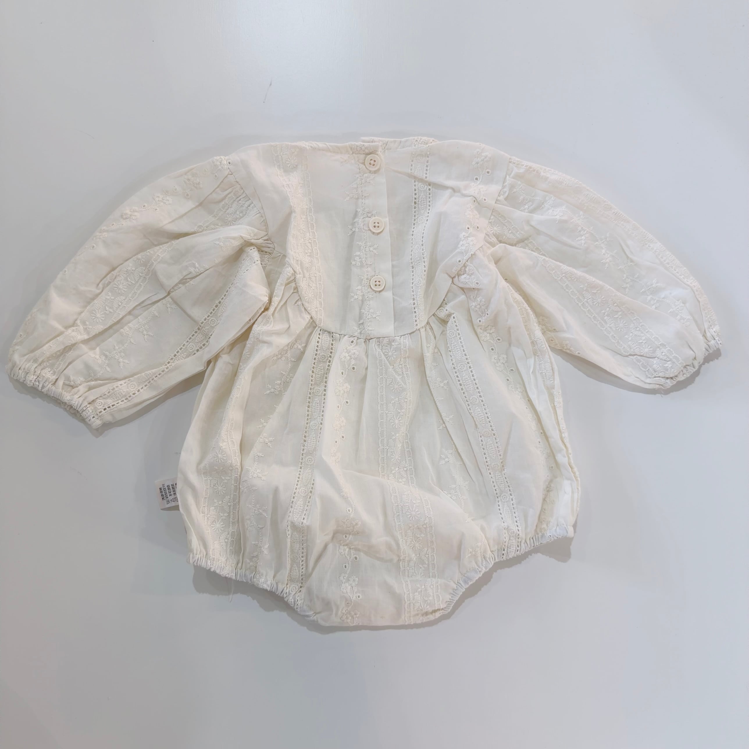 長袖レースロンパース