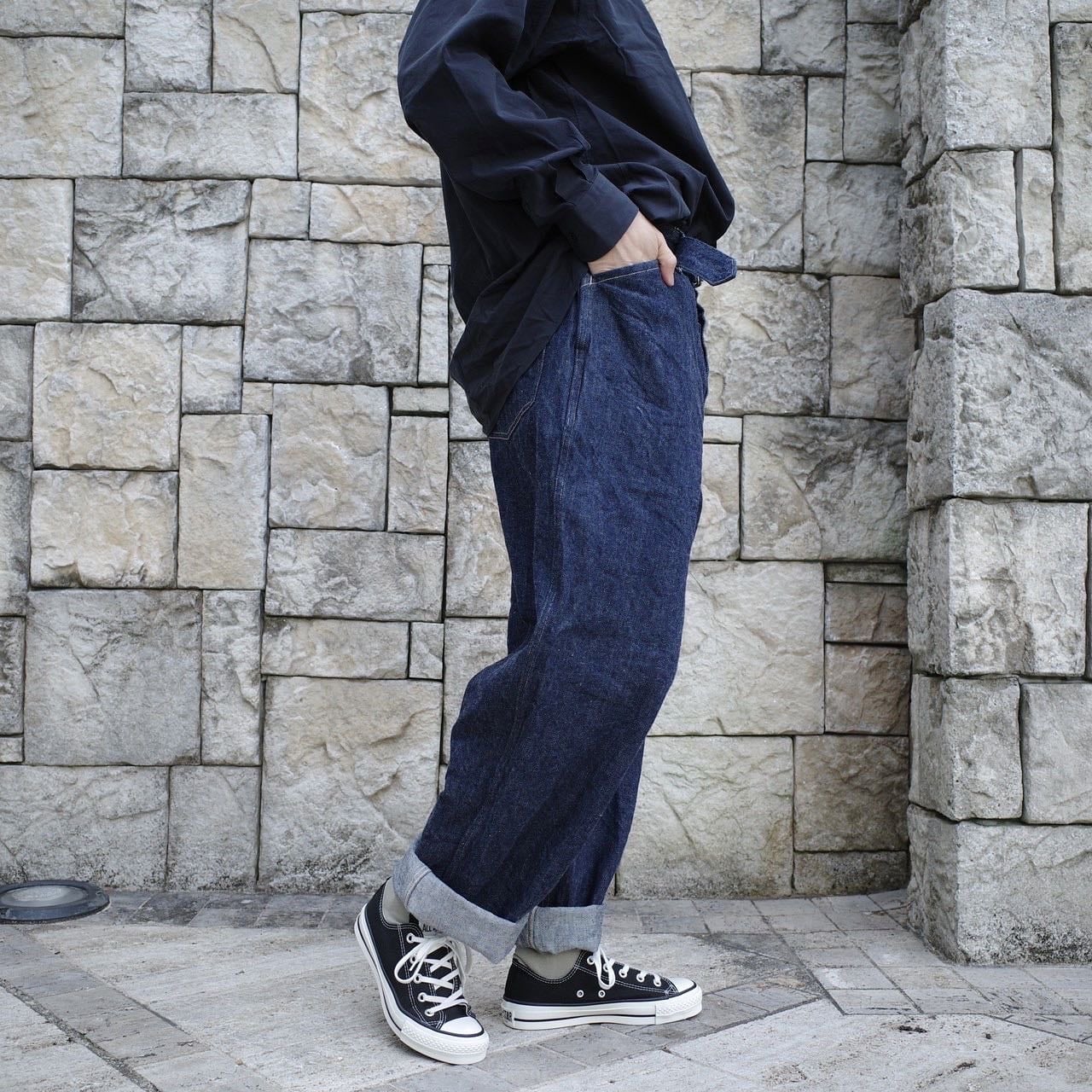 COMOLI(コモリ)ベルテッドデニム　NAVY | Debby powered by BASE