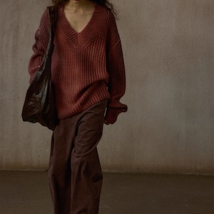 Deep V Relax Knit Pullover T4010