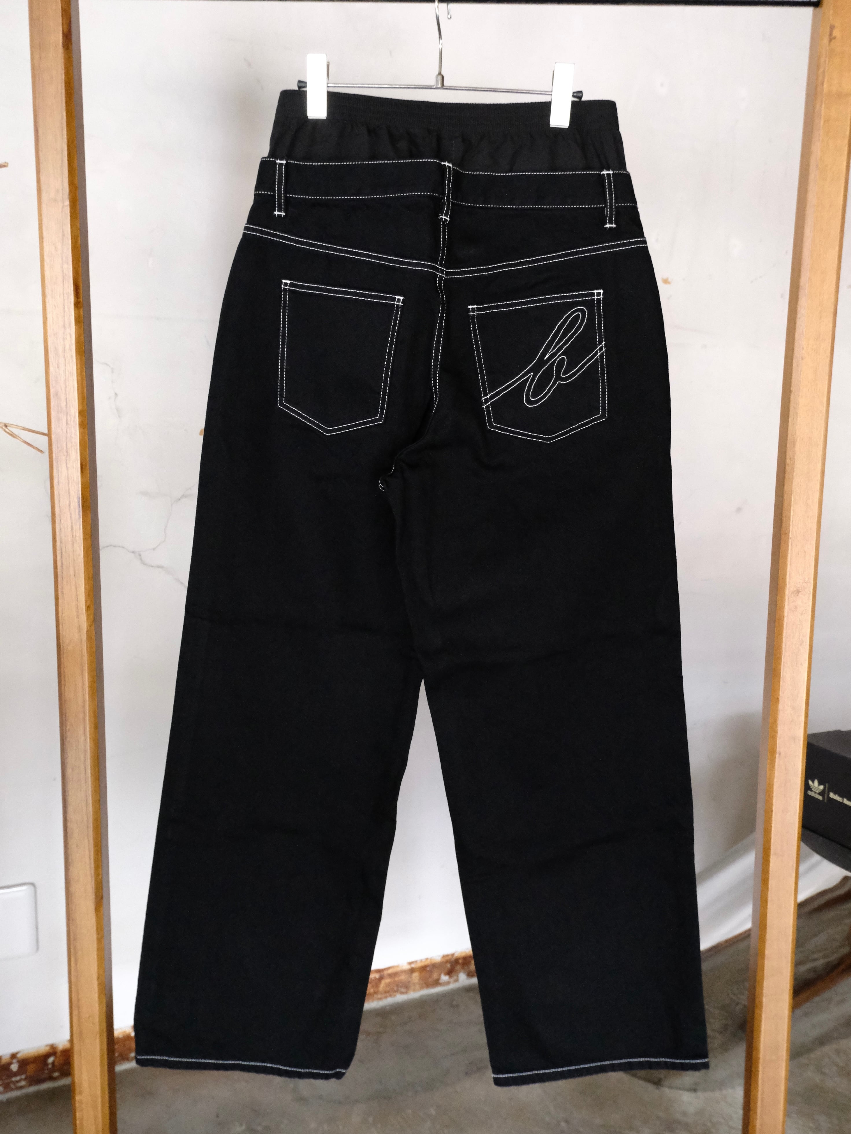 BIO】JEANS WITH UNDERWEAR | THE OUR