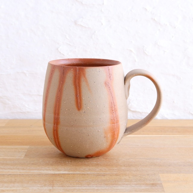 備前焼　マグカップ（丸）【緋襷 / ヒダスキ】