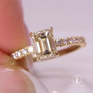 K18YG天然ダイヤモンド★1ctシリーズ★エメラルドカットローザームリング