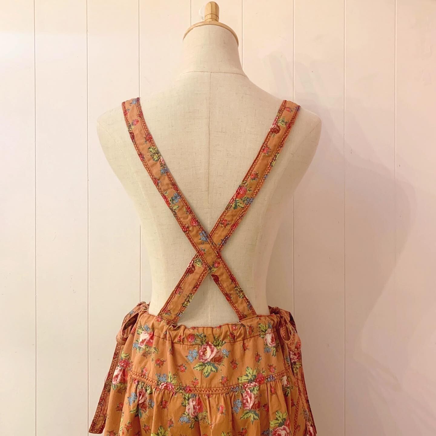 / orange rose cotton strap skirt