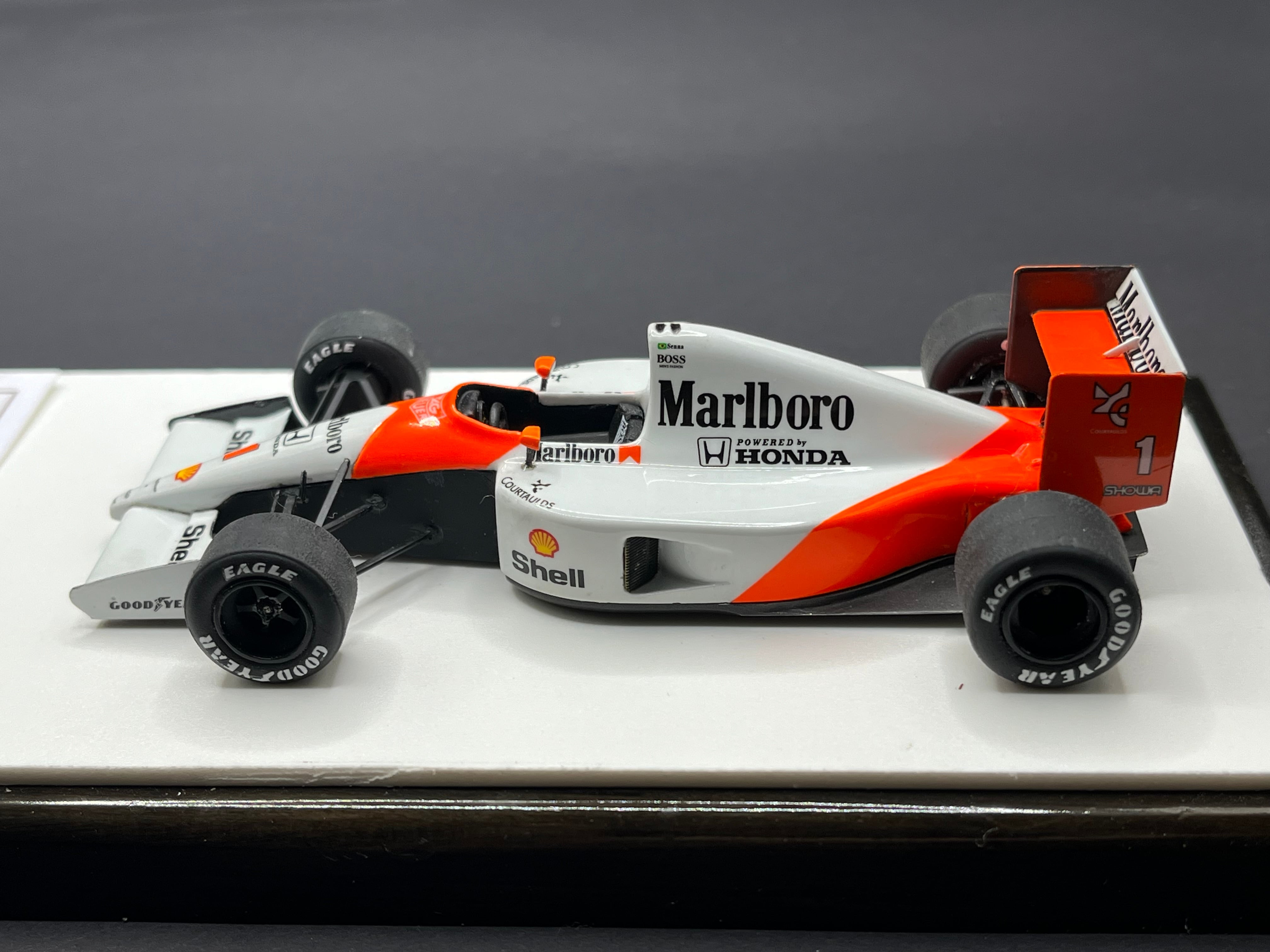 タメオ マクラーレンホンダMP4/6 完成品 1/43 1/43 Tameo マクラーレンホンダMP4/6 ［43コレクション］ | Ken-1