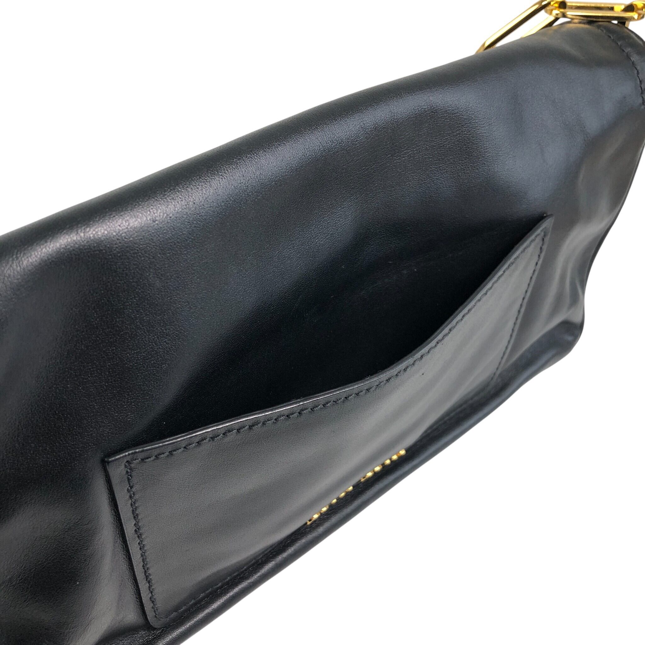 miu miu ミュウミュウ ショルダーバッグ ブラック ロック レザー