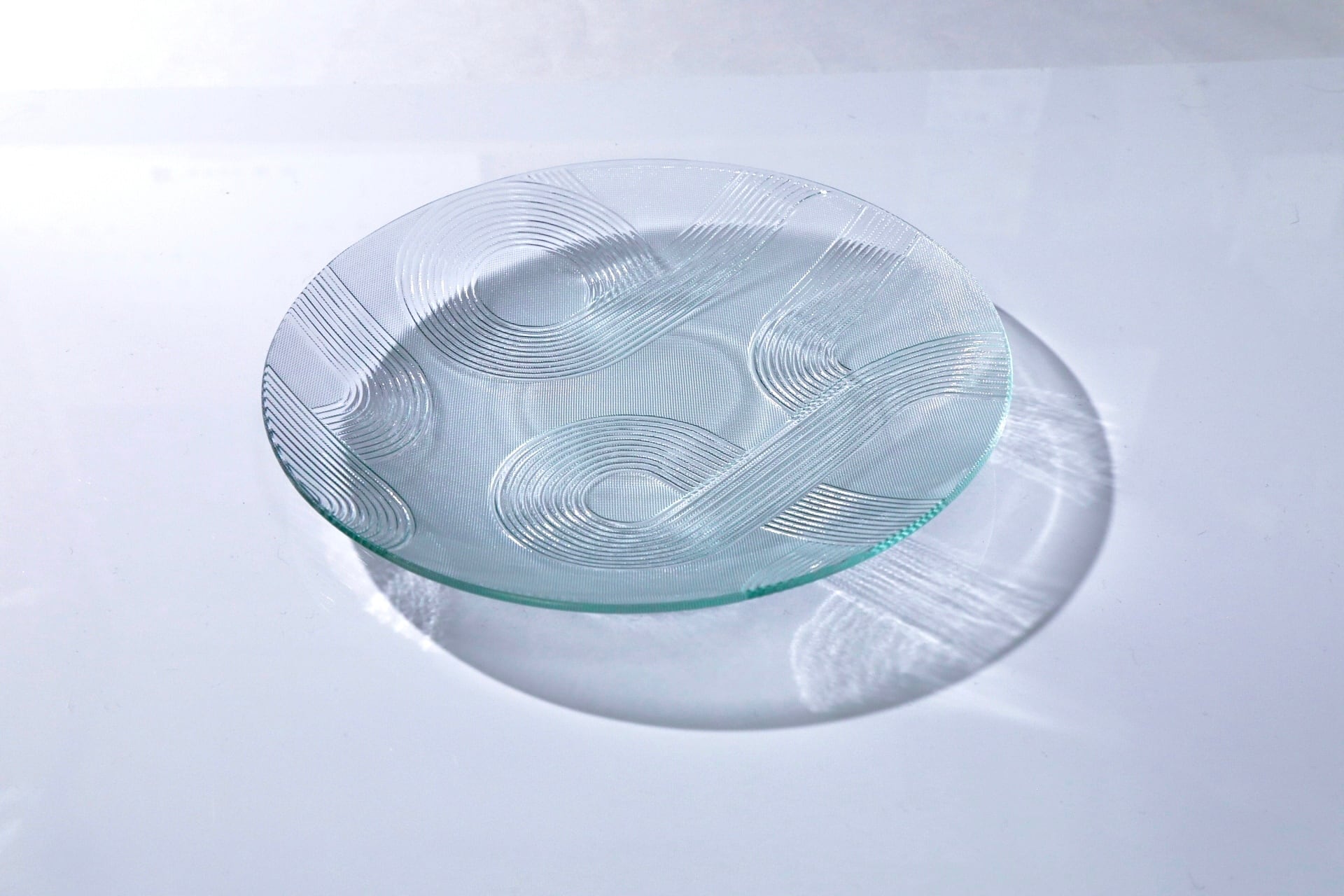 昭和型板ガラス「サーキット」　皿　円形　大（Φ180mm）