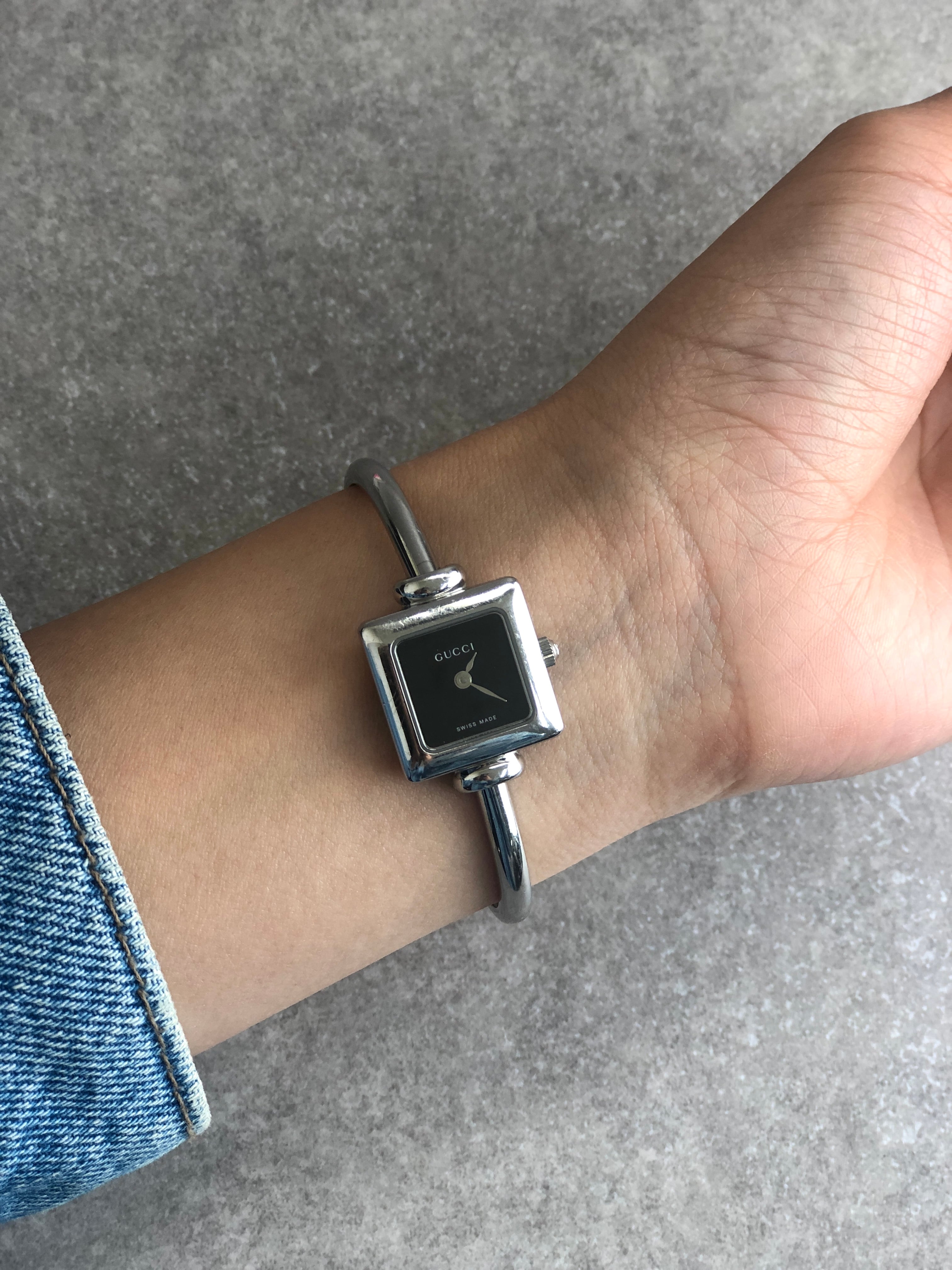 GUCCI グッチ 腕時計 シルバー ロゴ ステンレススチール 1900L vintage