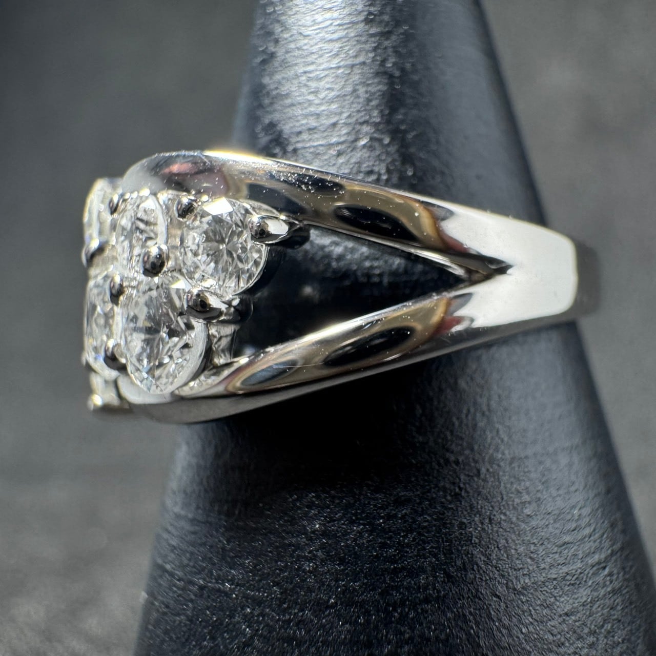 Pt900 2.025ct ダイヤモンド クラスター リング | カオキ | 日本最大級