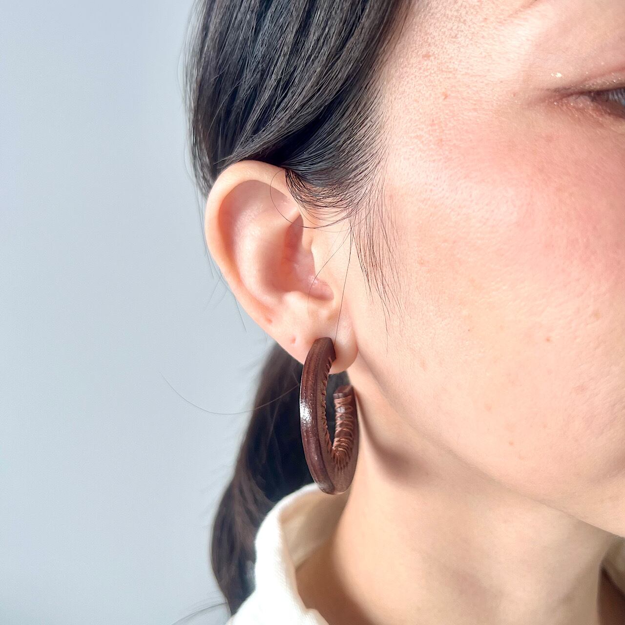 leather pierce 《“C”》 | TO DAY'S BOUTIQUE