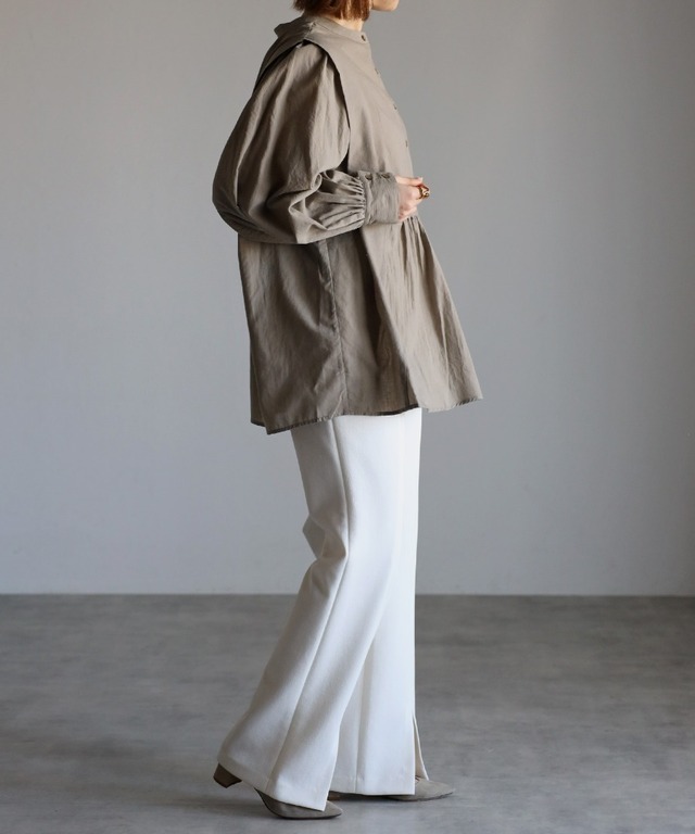 ブザムタックボリュームスリーブブラウス