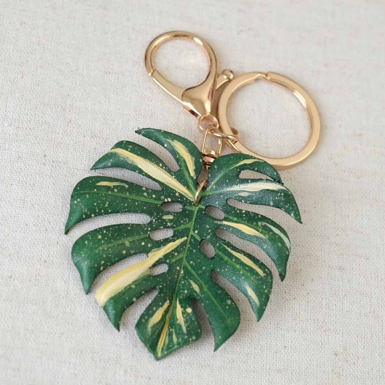 <数量限定> 斑入りモンステラのキーホルダー|Monstera Thai Constellation Leather Key Holder|SHISHI CRAFT